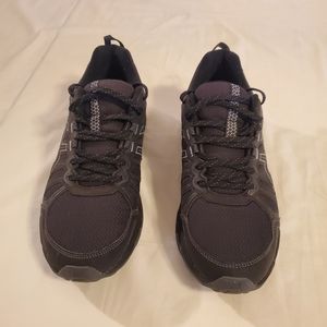 Asics Women's Size 8 Gel-Venture 7 Black Athletic Shoes In Like New Condition